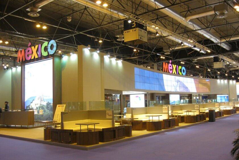 Construcción de stands en FITUR 2013